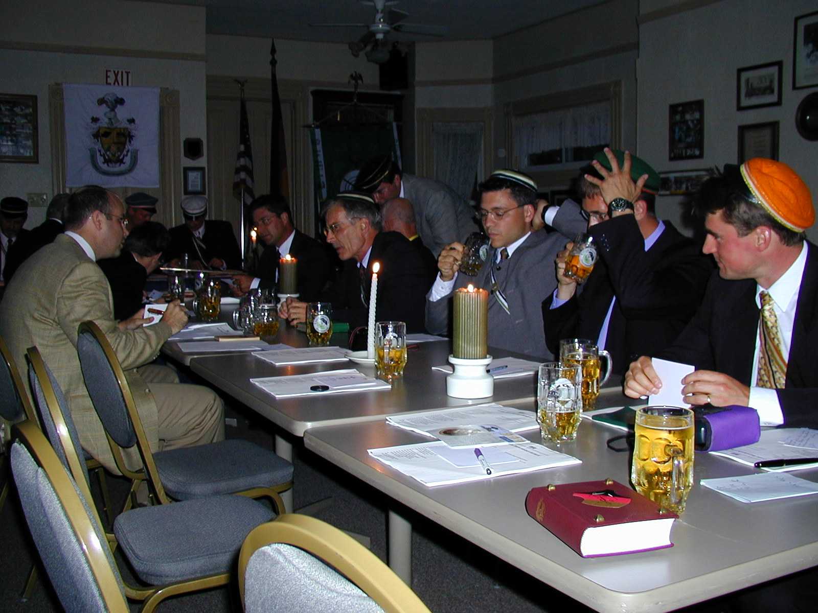 corona1.jpg (146094 bytes)