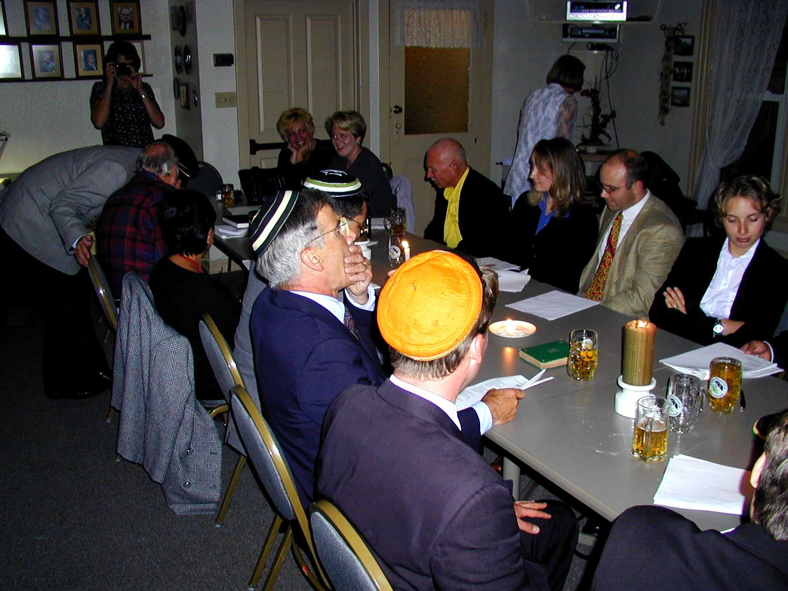 corona4.jpg (171674 bytes)